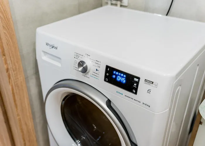 Airport Deluxe Apartment